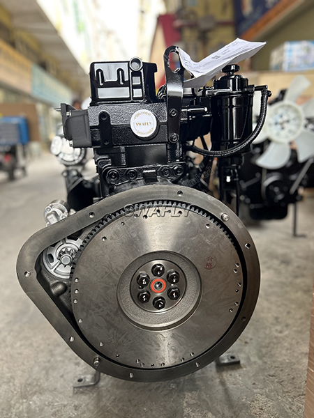 யன்மர் 4TNE98 எஞ்சின்: ஃபோர்க்லிஃப்ட்ஸிற்கான சக்திவாய்ந்த டீசல் எஞ்சின்